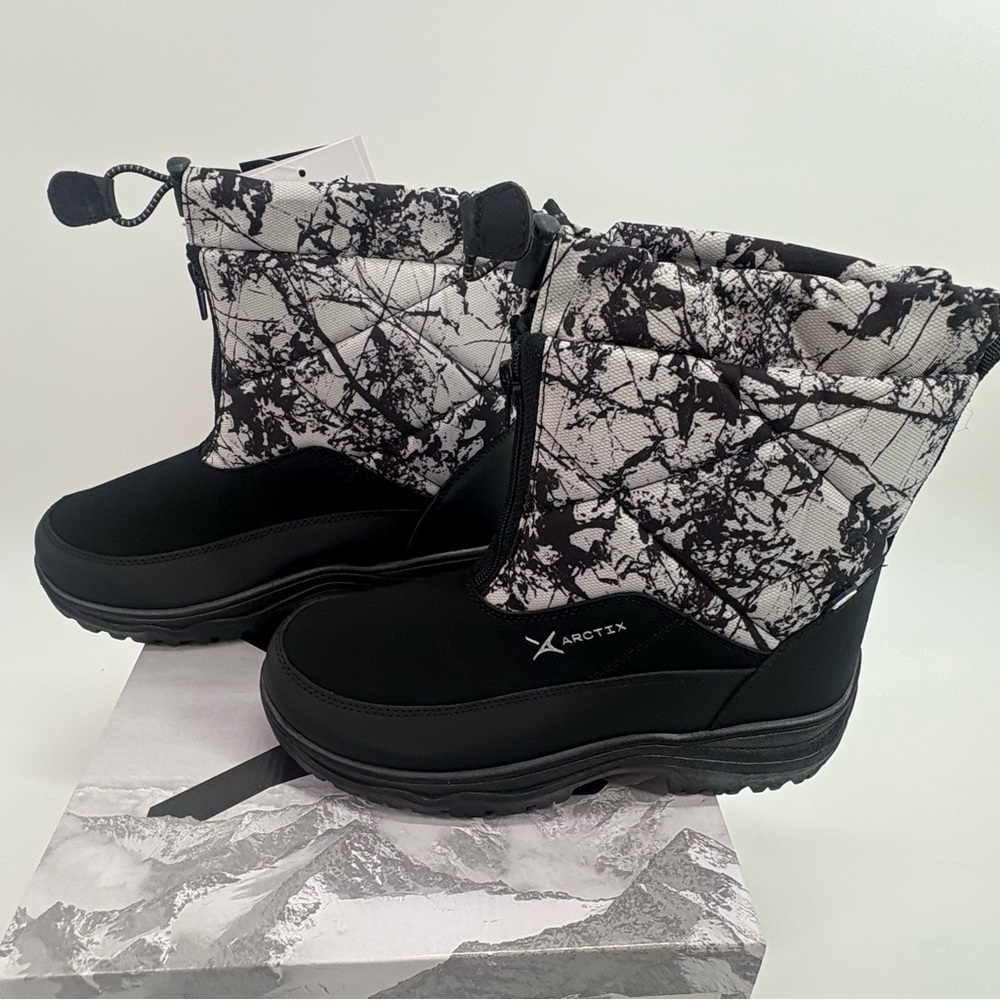 ARCTIX Womens sz 7 Cracked Marble White Quilted Faux Suede Tracer Boot NEW - Picture 4 of 12